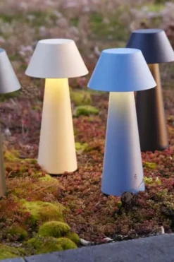 Max oppladbar bordlampe