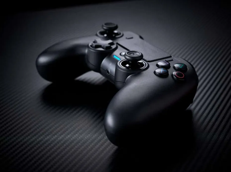 NACON™ Asymmetric kontroller for PlayStation®4
