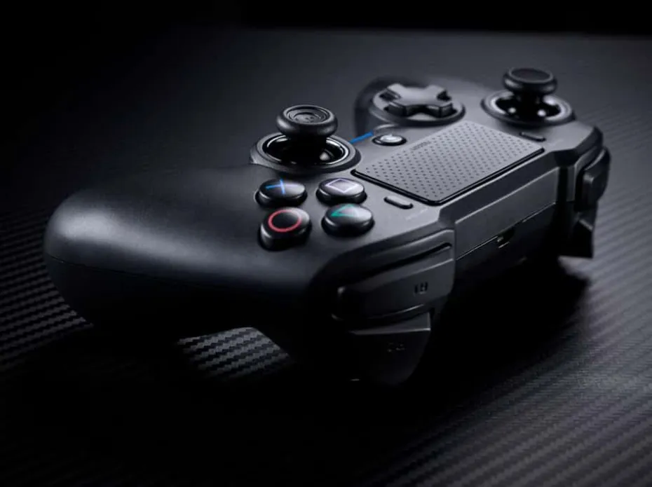 NACON™ Asymmetric kontroller for PlayStation®4
