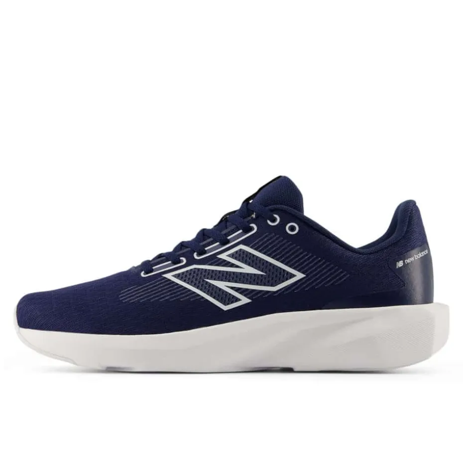 New Balance 413v3 sneakers herre
