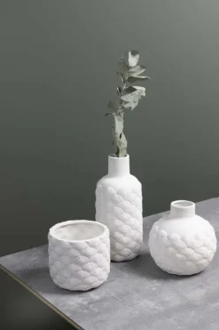 Petal vase