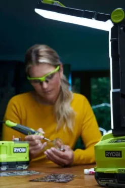 Ryobi ONE+ R18ALF-0 arbeidslys u/batteri