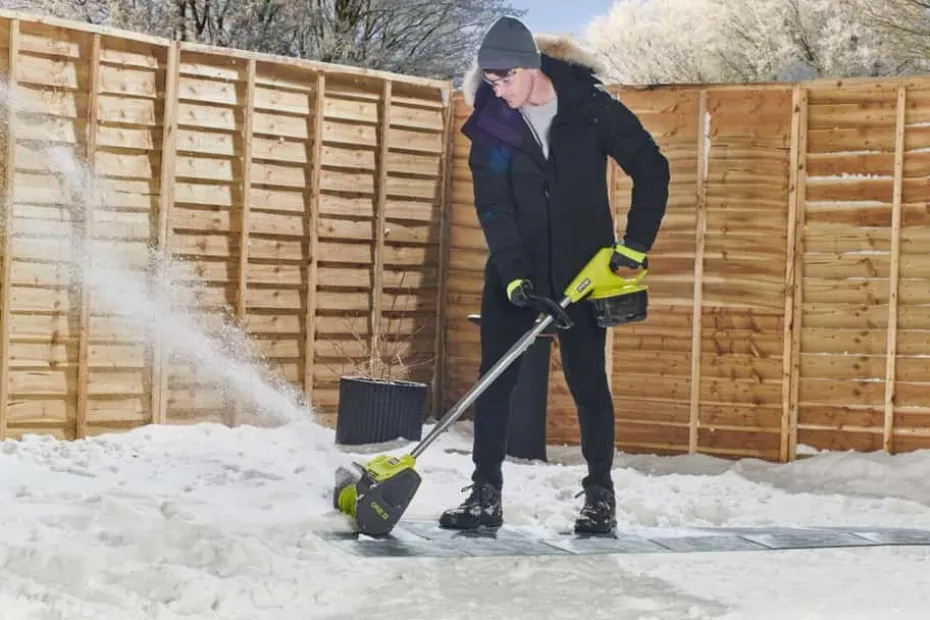 Ryobi ONE+™ RY18STA25A-140 snøslynge m/batteri