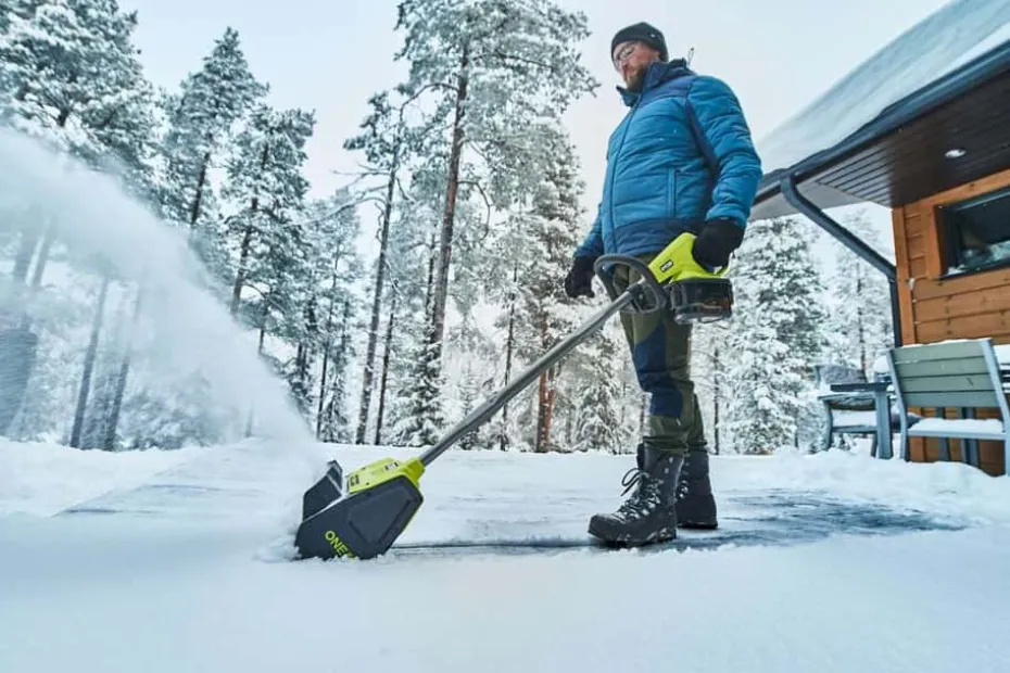 Ryobi ONE+™ RY18STA25A-140 snøslynge m/batteri