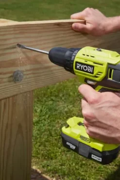 Ryobi R18DD4-1C20GA18 drill m/batteri og borsett