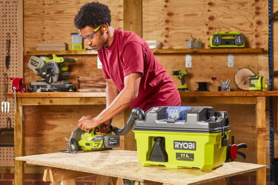 Ryobi RV1811-0 våt- og tørrstøvsuger 18V u/batteri