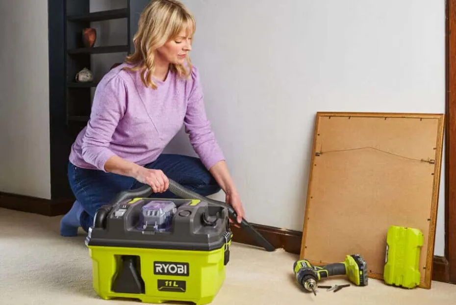 Ryobi RV1811-0 våt- og tørrstøvsuger 18V u/batteri