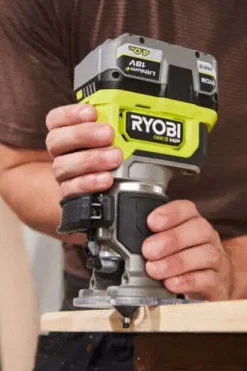 Ryobi ONE+ HP RTR18C-0 overfreser u/batteri
