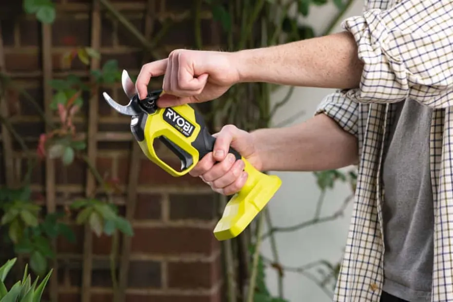 Ryobi RY18SCXA-0 grensaks u/batteri
