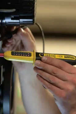 STANLEY FATMAT Spenningstester FMHT82566-0 led